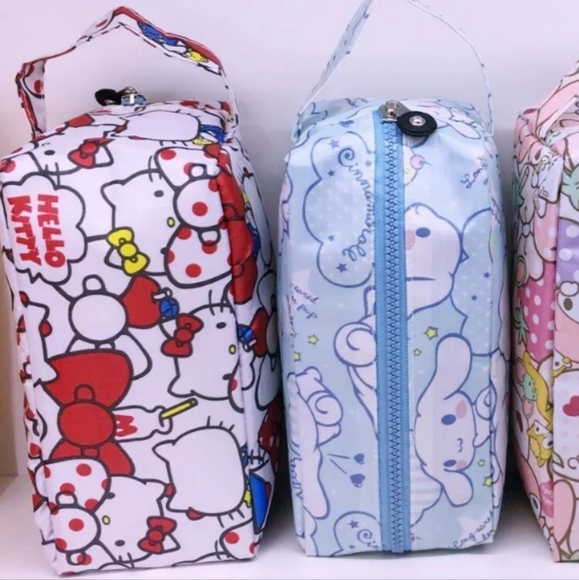 Large Hello Kitty Makeup Wristlet Bag - Picture 2 of 3